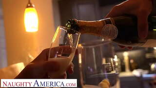 ���ొంటె అమెరికా - గ్రాసియే గ్లాం గెట్స్ అన్ని ధరించి అప్ ముందు స్వారీ ఆత్మవిశ్వాసం