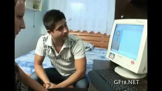 Csúnya csaj vet fel, a hosszú lábak.