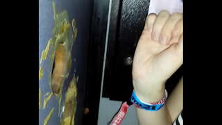 Perempuan Keempat Tersedak