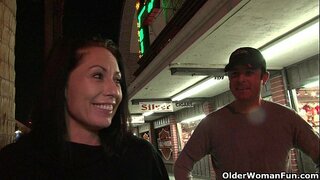 Кунян ваён-ын-ысь милф Вегас трах