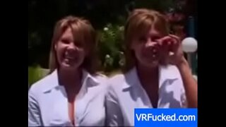 Milf Ихэр Авдаг Hardcore Fucked болон Cumshot