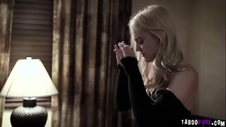 Блондинка Кенна заглатывает огромен член малки дръжки, и я здраво путка прецака!