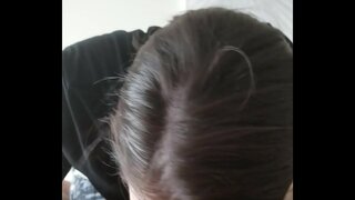 Аматорська дружина мінет ковтає