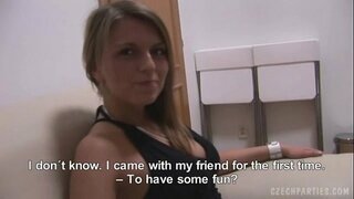 NGƯỜI MẪU XINH ĐẸP KIẾM TIỀN!