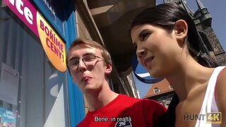 HUNT4K. Các vợ mọt sách là hạnh phúc để được trả tiền cho âm hộ của bạn gái của mình