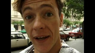 Metro - Euro Gái xinh - cảnh 6