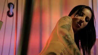 Catra বোঝানোর তার প্রশিক্ষকের করতে workout একটি একটু বেশি গরম