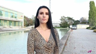 НЕМЕЦКИЙ РАЗВЕДЧИК - СИМПАТИЧНАЯ ОТКРОВЕННАЯ ДЕВУШКА СОБЛАЗНЯЕТ НА СЕКС НА ФАЛЬШИВОЙ РАБОТЕ МОДЕЛИ