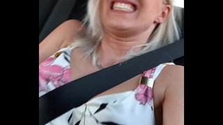 Беркайчан да булмады сикергәли! Мин довела үзен кадәр оргазма бу такси.