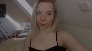 Der hübsche junge wird gefickt und gespritzt