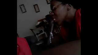 ���ங்க நிற பல பளப்பான முடி சொர்க்கம். அதை செய்ய KYTTKATT